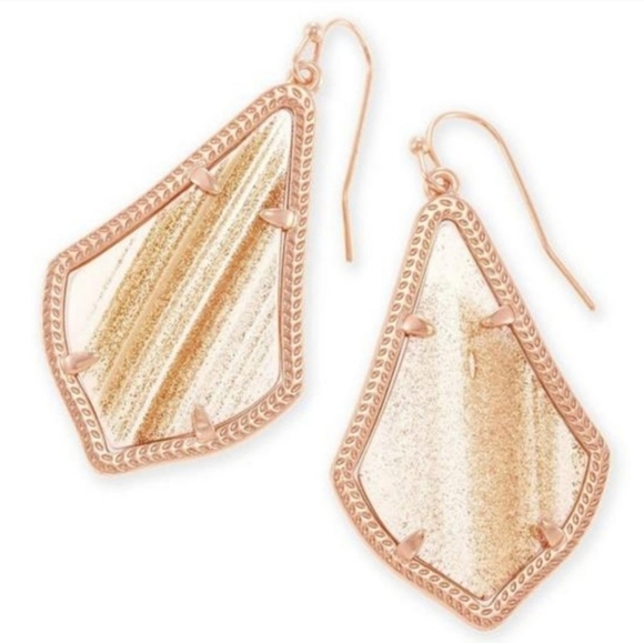 Kendra Scott Alexandra Statement Earrings in Gold - Picture 3 of 4